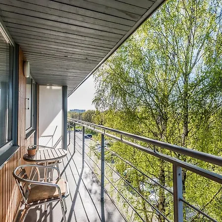 Beachside With Balcony Apartamento Pärnu